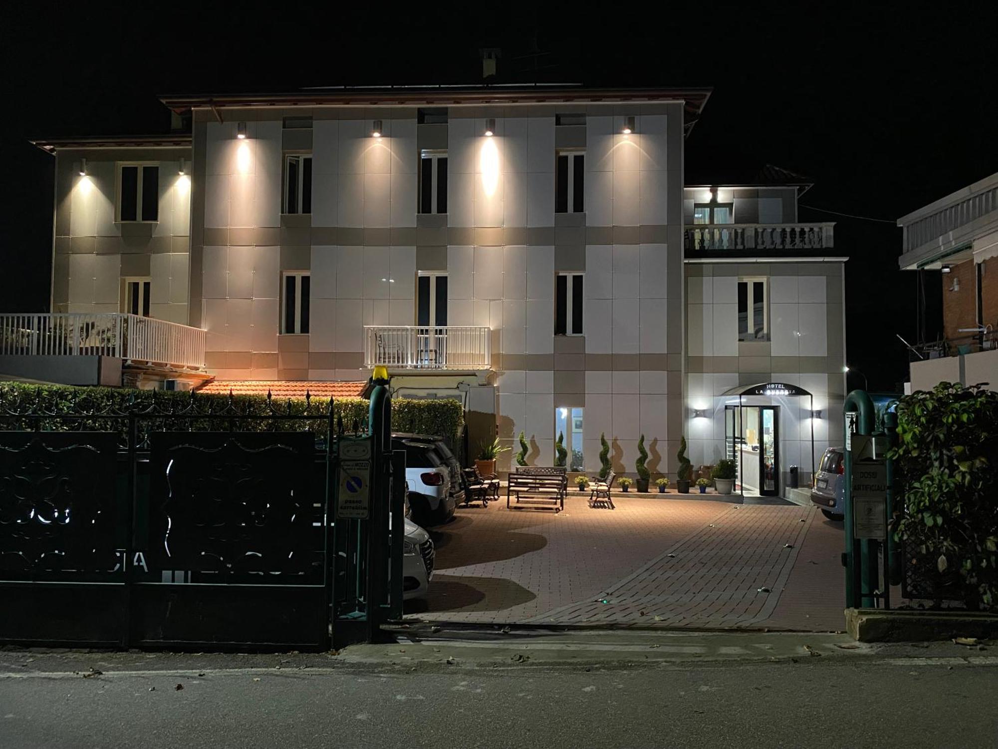 Hotel La Quercia Mozzo Exterior photo